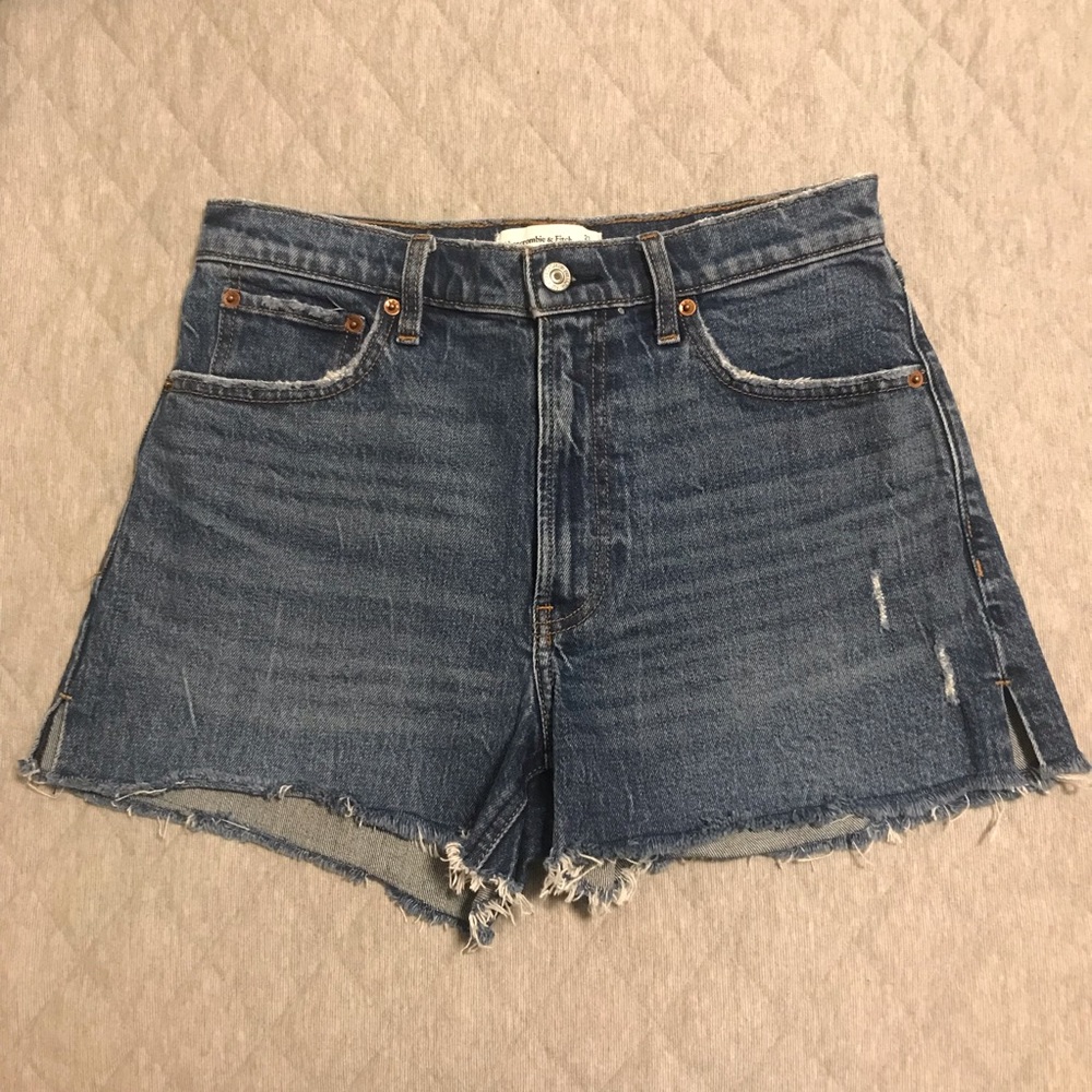 Abercrombie & Fitch High Rise 4” Shorts